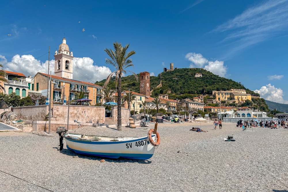 Cosa vedere in Liguria di Ponente Noli Spiaggia dei Pescatori